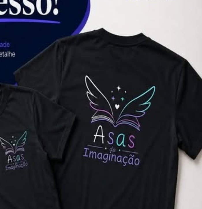 Arte grande nas costas — Personalização em camiseta, feita na fábrica.